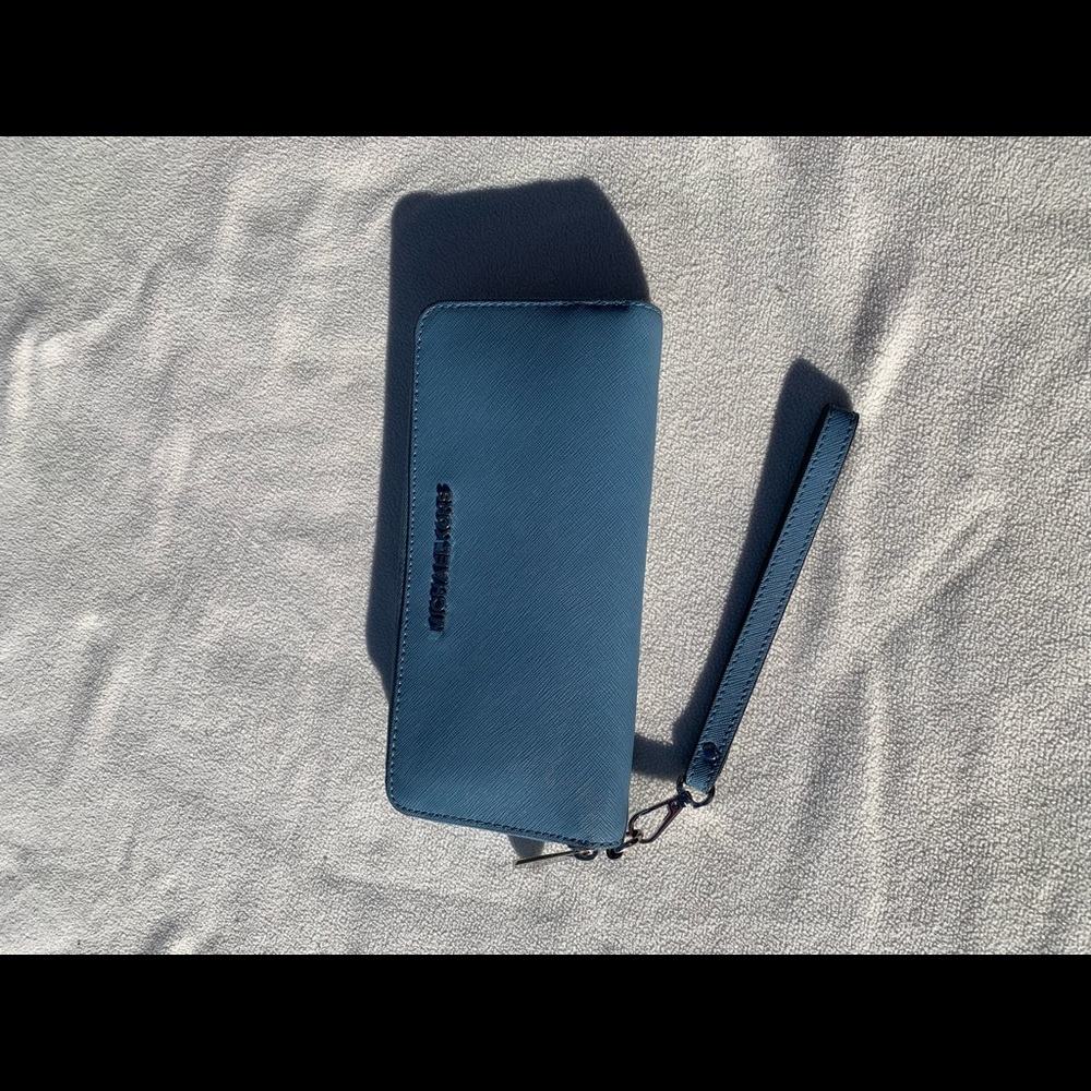 Authentic Michael Kors Continental Wallet